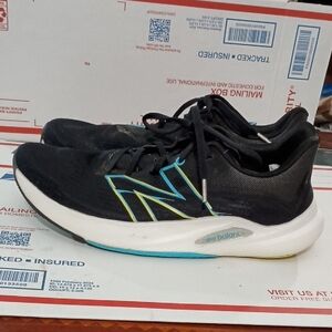 New Balance Black Running Shoes with Blue Accents Size 9.5 /43 Men